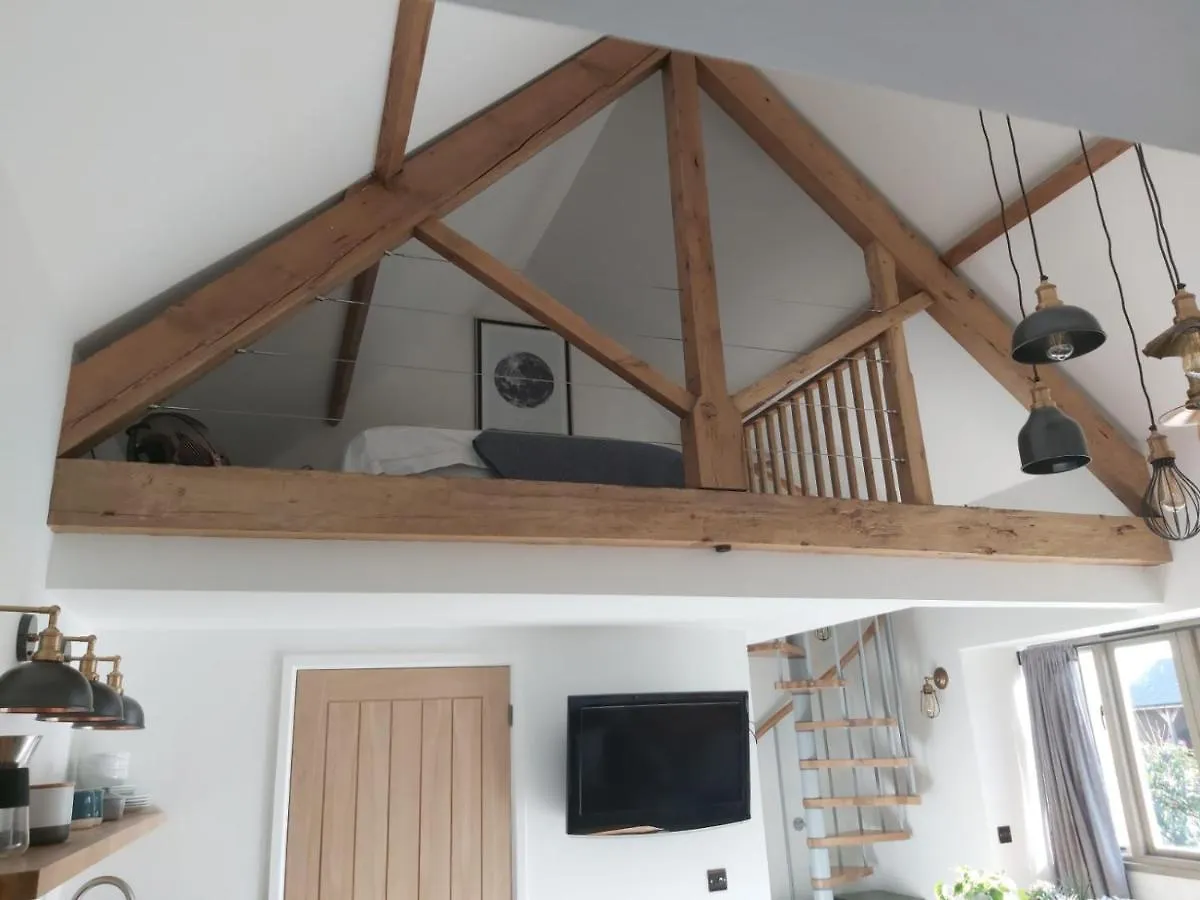 Sweet Meadow Lodge Exeter